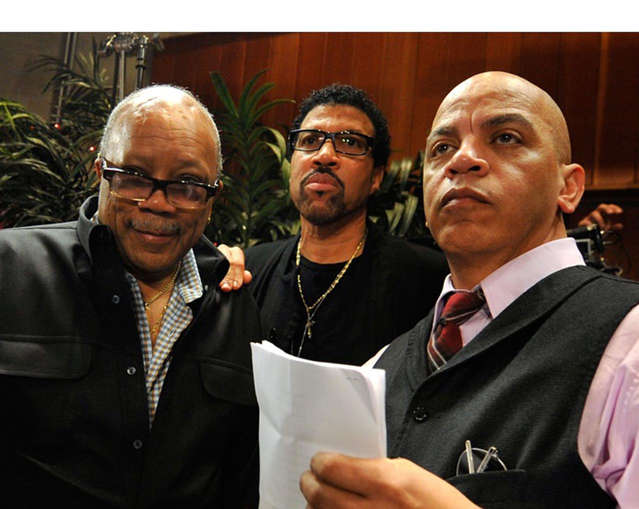 ライオネル・リッチー、「ウィー・アー・ザ・ワールド」の新バージョン検討か