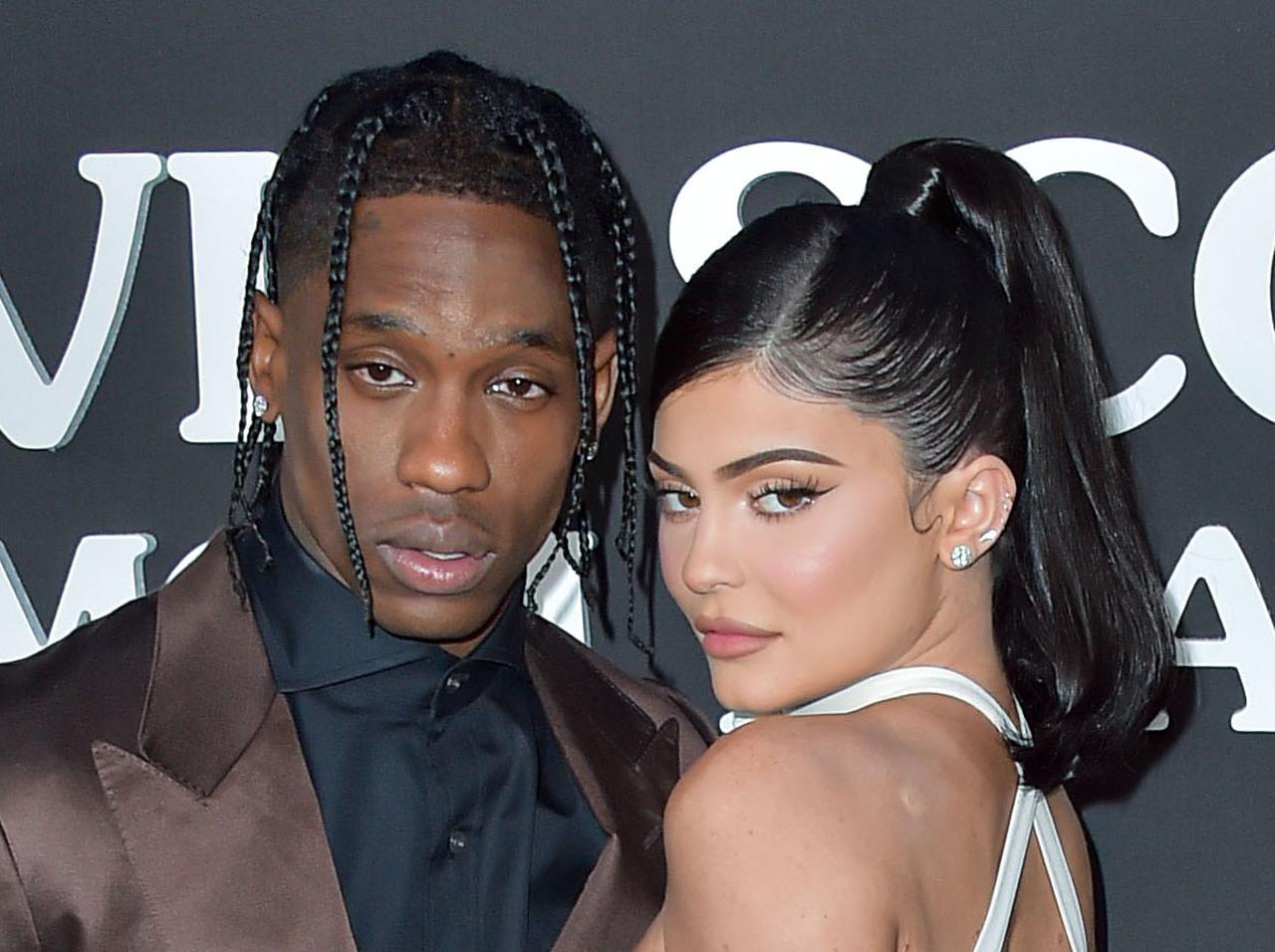 カイリー・ジェンナーとトラヴィス・スコットに正式復縁のウワサ、関係者の証言様々