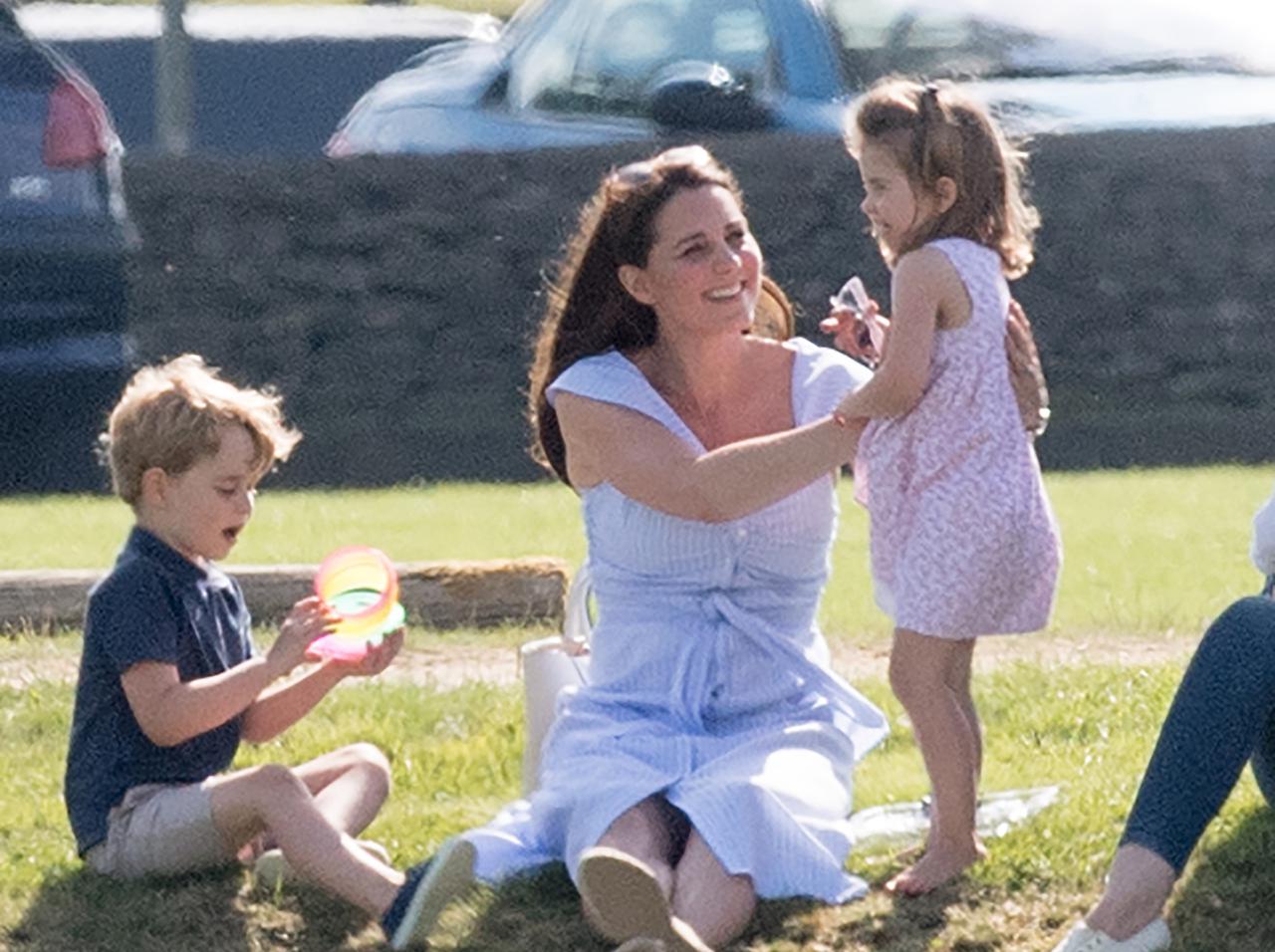 ジョージ王子、母の日にキャサリン妃へ手作りした物のクオリティが高くて驚き