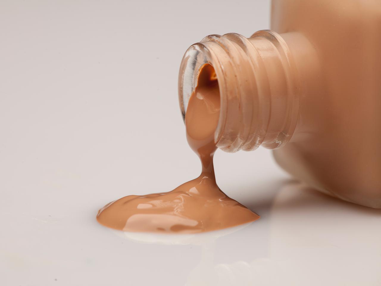 テスターを塗る必要なし!?プロが明かす「ファンデーション選び」の裏ワザ