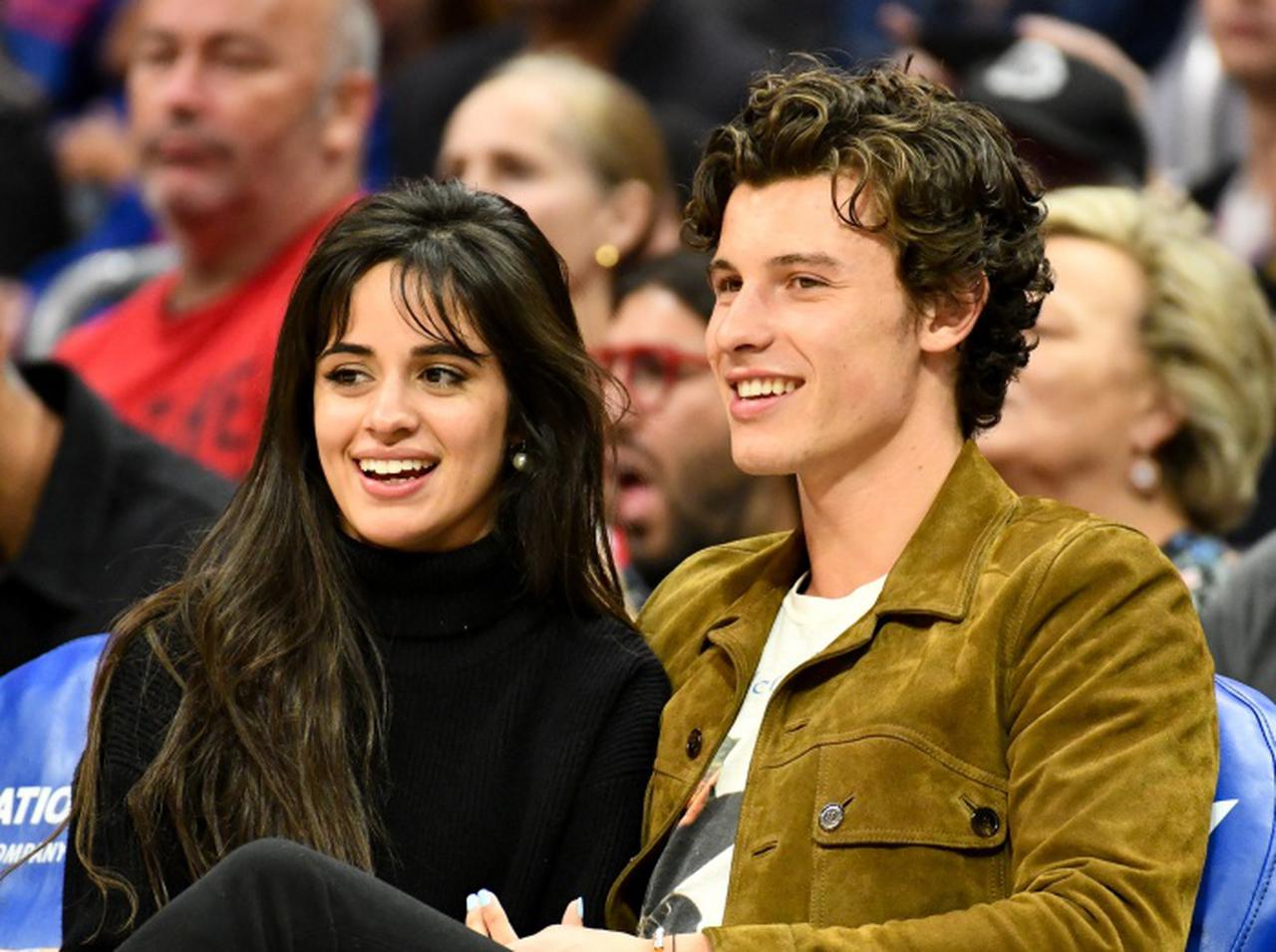 ショーン・メンデス、外出自粛中にカミラ・カベロと『ハリー・ポッター』をイッキ見