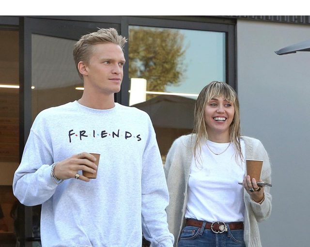 マイリー・サイラスが恋人コーディー・シンプソンと初のおソロいタトゥー、選んだデザインは？