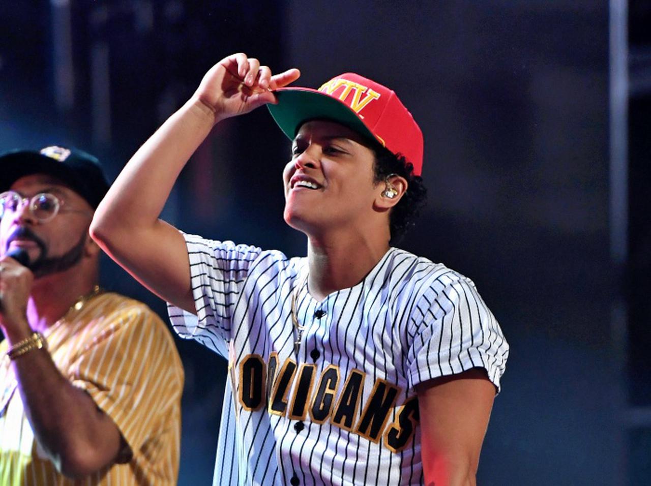 ブルーノ・マーズ、新型コロナの影響で働きたくても働けない人を「1億円」で救う