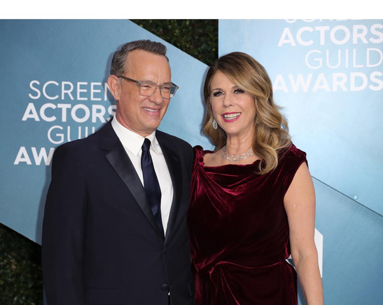 トム・ハンクス、新型コロナウイルスから回復してアメリカに帰国