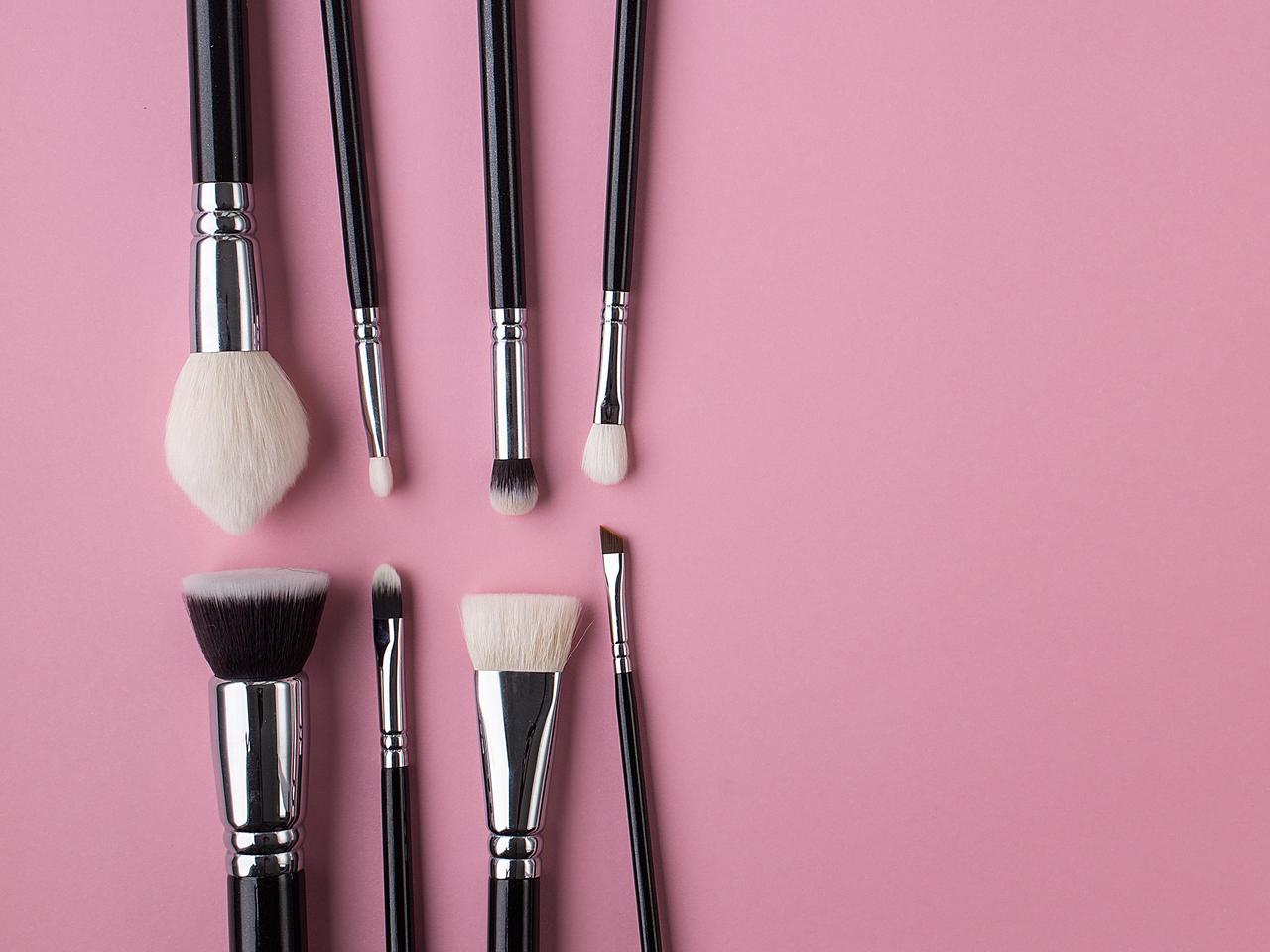 そろそろ替え時?「メイク道具」の寿命を見分けるポイント