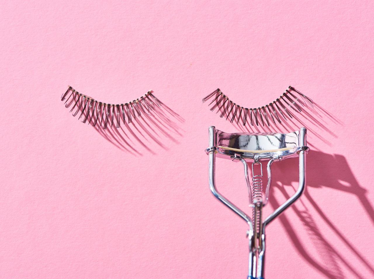 まつ毛はいつ上げる？プロがビューラーを使うタイミングが意外