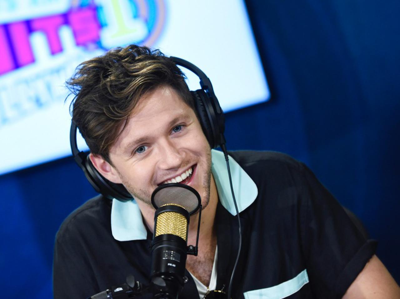 ナイル・ホーラン、「イマドキの若者っぽくない方法」で1Dのメンバーと連絡を取り合う