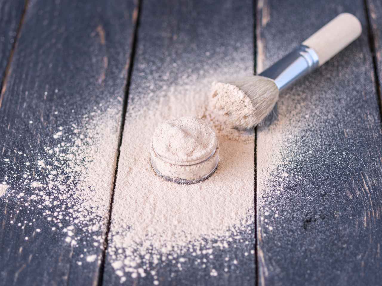 ツヤ肌叶う！「ルースパウダー」のメリット＆仕上げるコツ