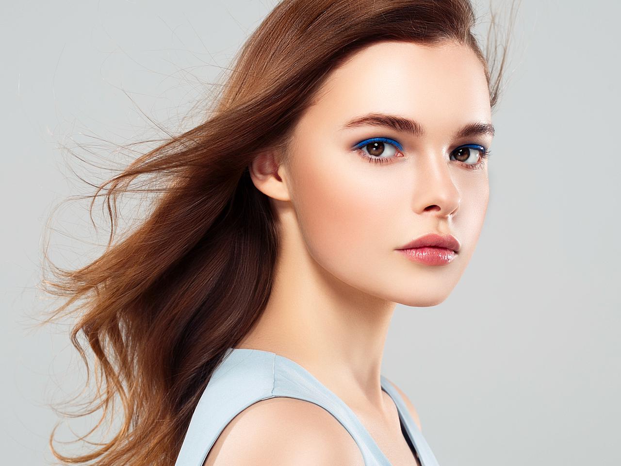 思わず見惚れる！左右対称な「美人眉」の作り方とコツ