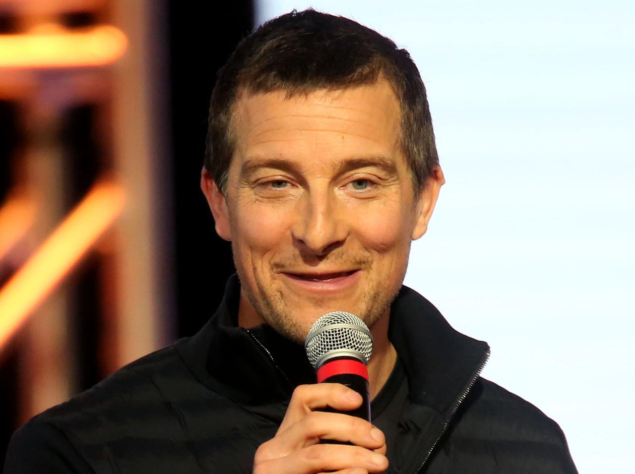 ベアニキ、「アソコ」隠さず全裸で池に飛ぶ込む様子をインスタグラムで生配信してしまう