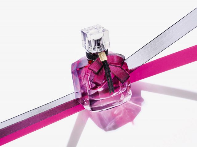 イヴ・サンローラン、「モン パリ」史上“最高峰”の新フレグランス登場