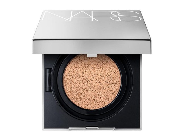 NARS、人気クッションファンデのクールな限定ケースが登場