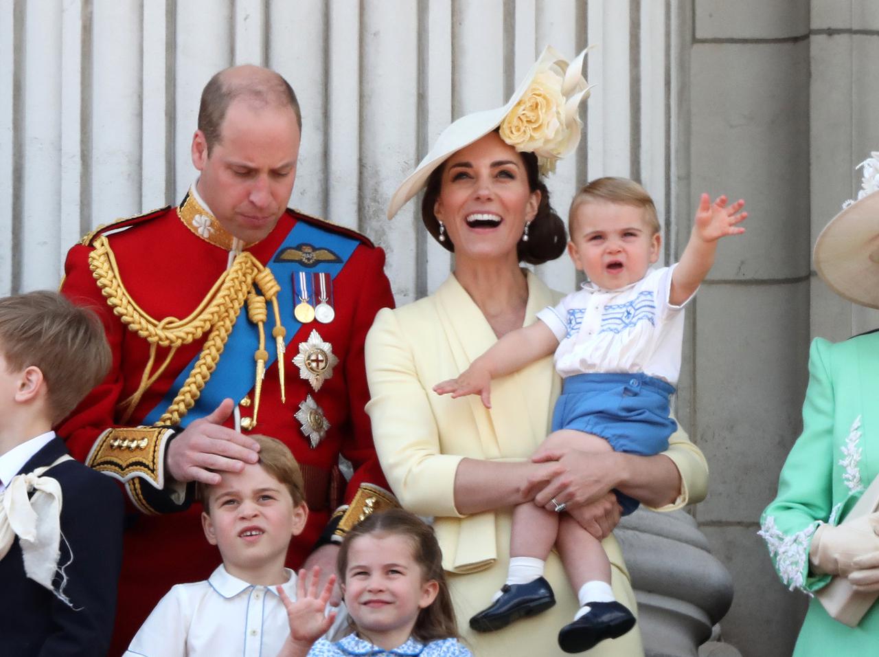 英国王室の「インスタvs現実」はこう!キャサリン妃の投稿が“あるある”すぎる