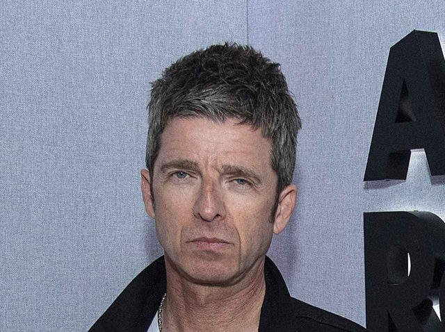 ノエル・ギャラガー、サプライズでオアシスの未発表曲を公開【音源アリ】