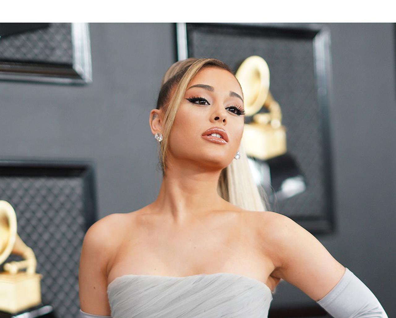 アリアナ・グランデ、約6年前の楽曲をサプライズで披露