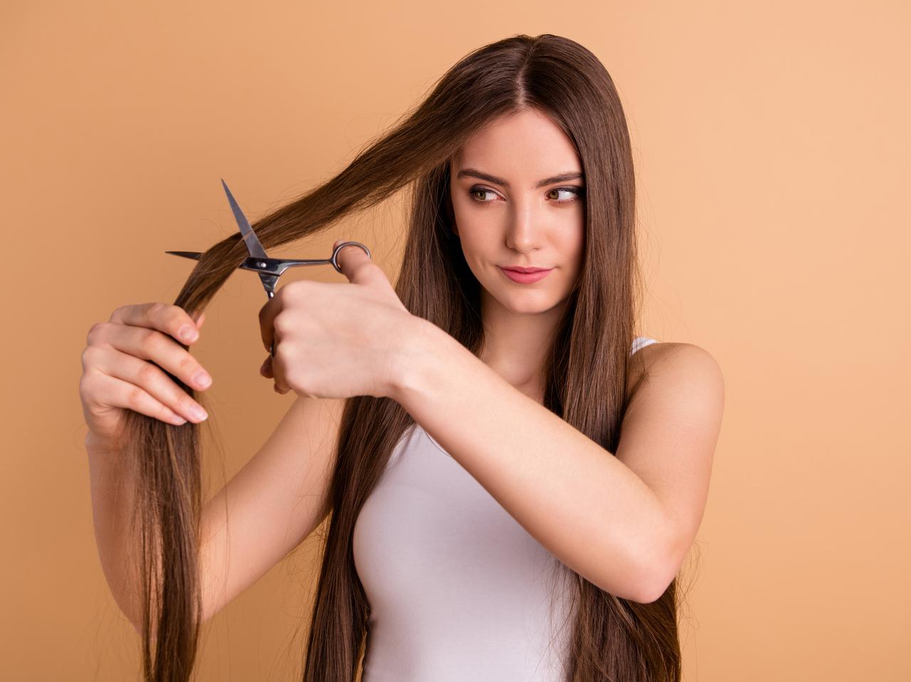 枝毛、切れ毛はカットするだけじゃダメ！髪を蘇らせるヘアケア法