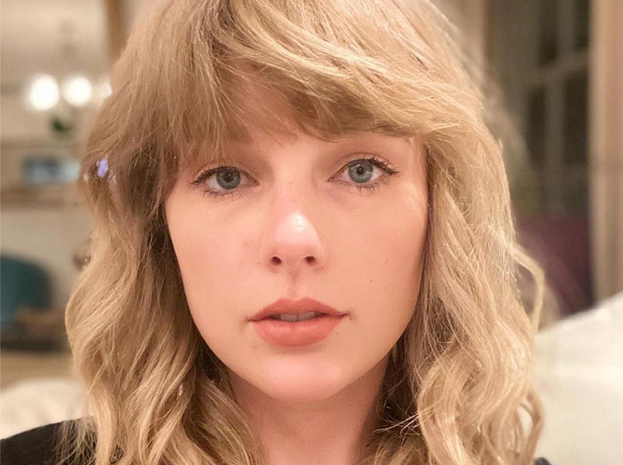 テイラー・スウィフトの“何の変哲もないセルフィー”が波紋「5月8日」に何かが起こる?