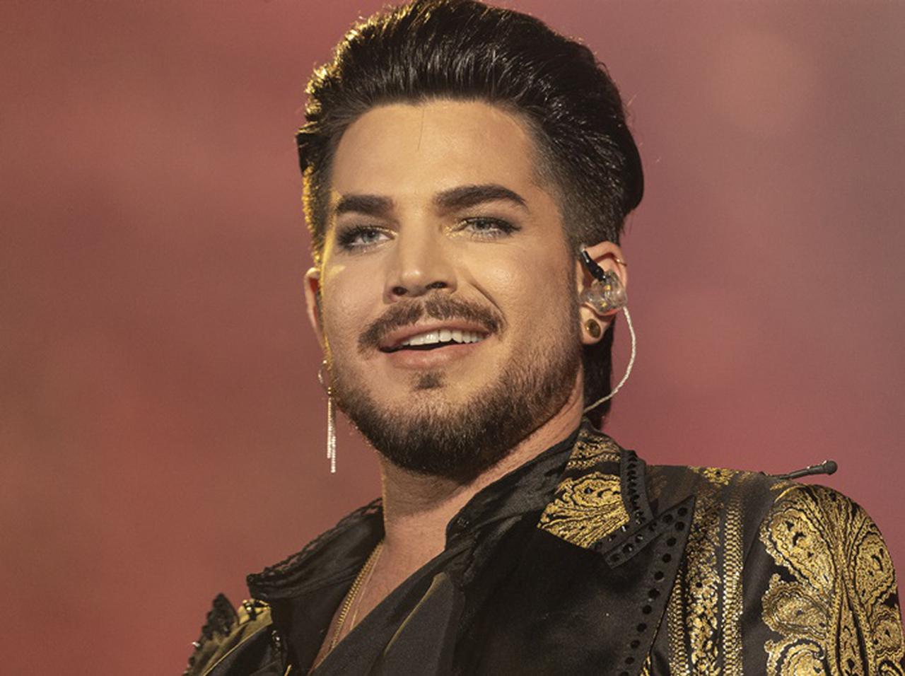 アダム・ランバート、LGBTQ+コミュニティーのためにひと肌脱ぐ