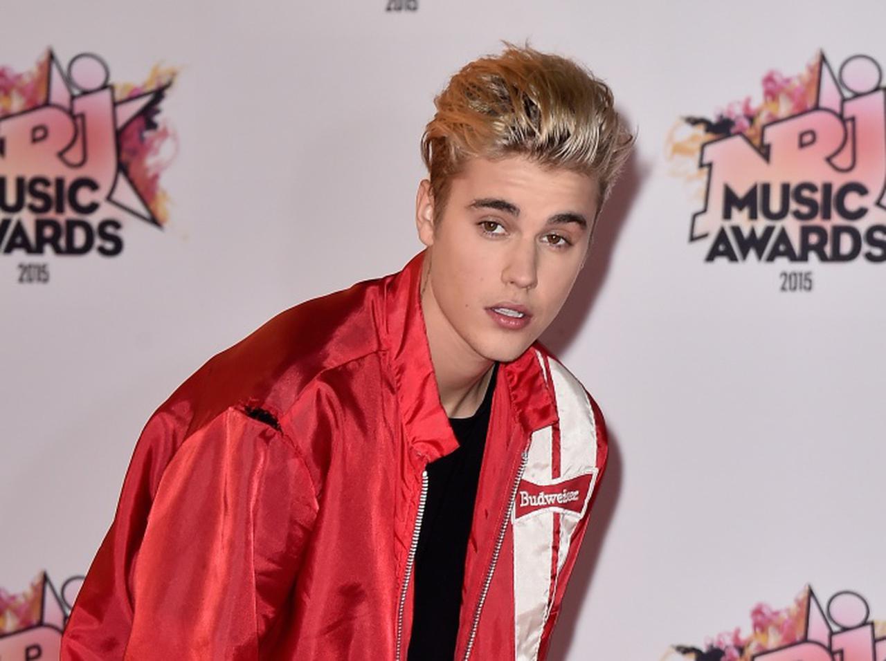 ジャスティン・ビーバー、ライブ配信で「超人気マーベル俳優」をゲストに迎える