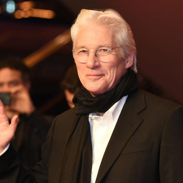 リチャード・ギア70歳、33年下妻が「自宅出産」 3児の父に