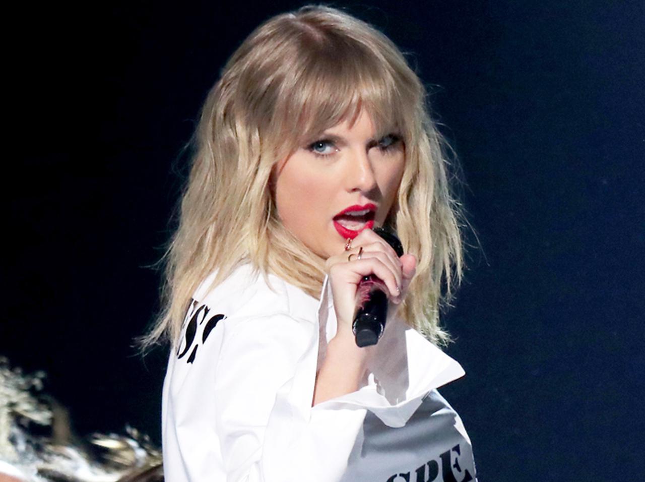 テイラー・スウィフト、コロナ禍に「金儲け」を目論む“宿敵”に牙をむく