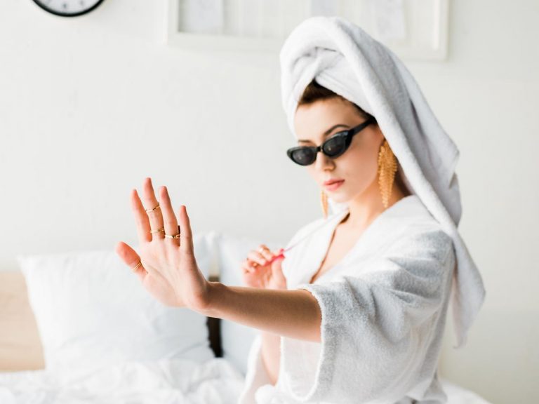 ガザガザはNG!指先が美しくなる「爪の甘皮ケア」をセレブ担当ネイリストが伝授