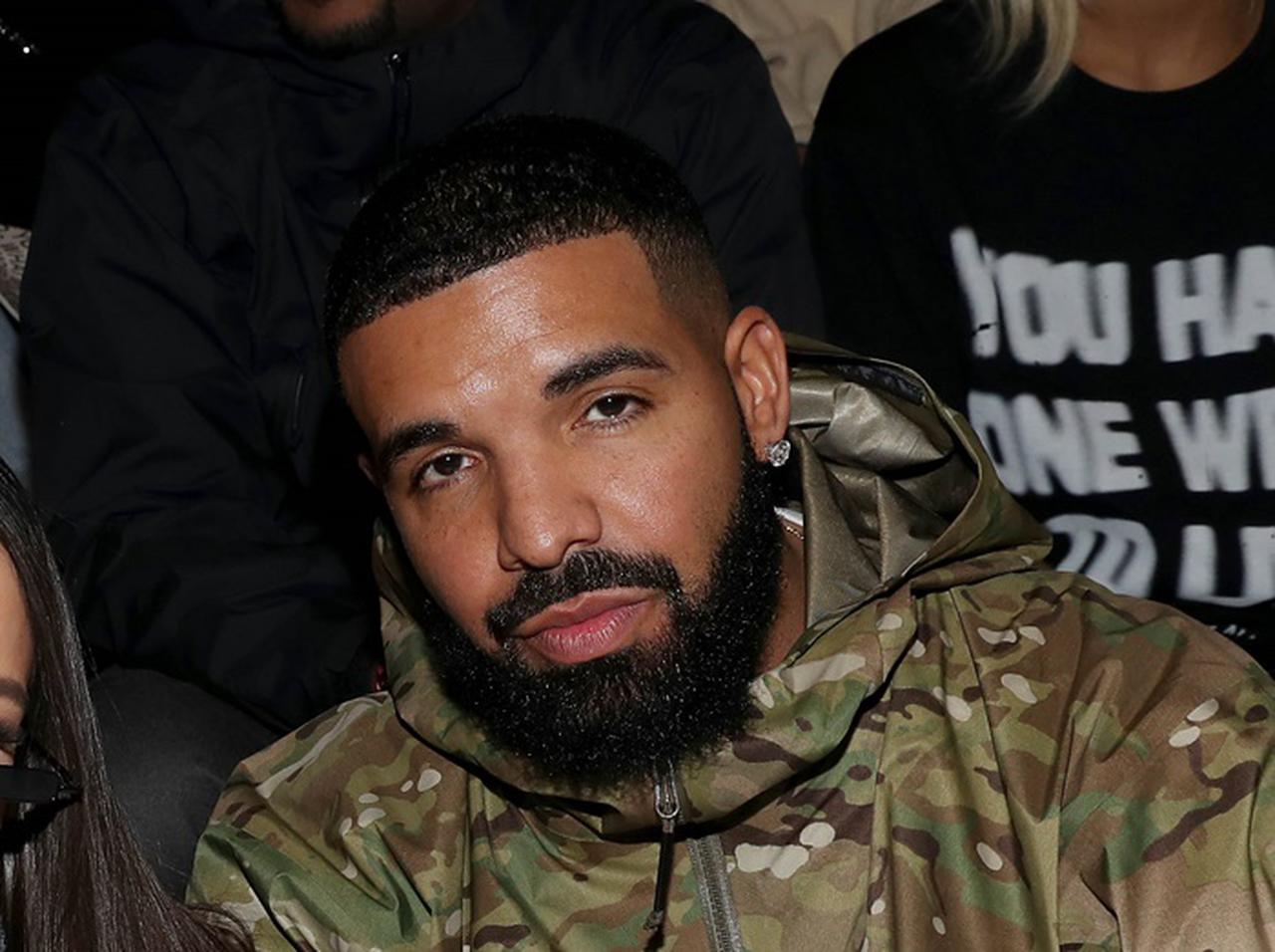 ドレイク、自宅にある約1トンのベッドの価格が家1軒分