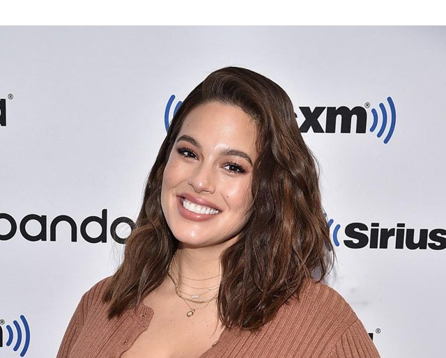 アシュリー・グラハム、嫌味を言ってきた先輩モデルのイニシャルを明かすもほぼバレる