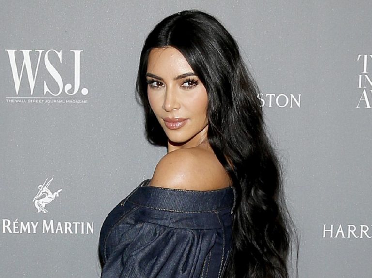 5分でメイクが完成!キム・カーダシアンが実践する時短メイク法