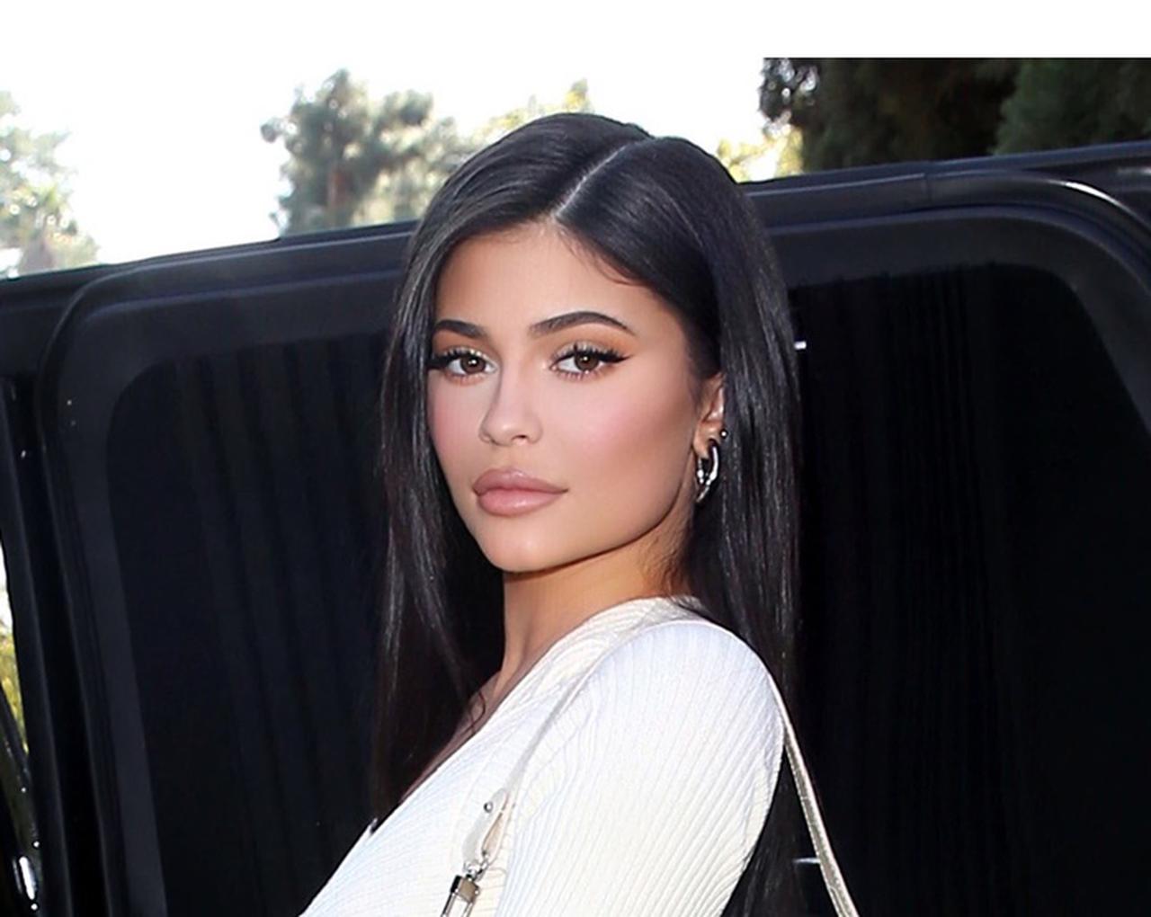 カイリー・ジェンナーの勢いが止まらない!2年連続で最年少の億万長者に