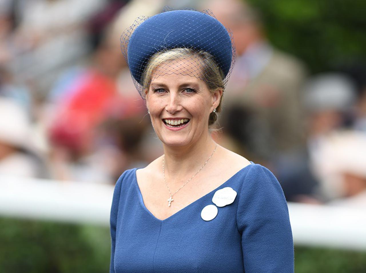 イギリス王室のソフィー妃が新型コロナと闘う病院のスタッフをサポート