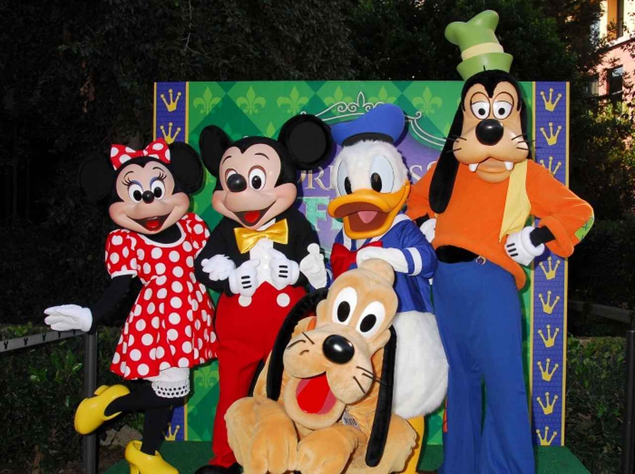 ディズニーランド、外出自粛中の人たちに「ある方法」を使って魔法を届ける