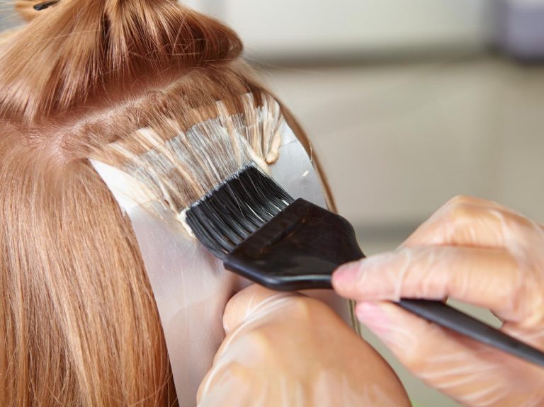 人気ヘアスタイリスト直伝！セルフで「リタッチカラー」を成功させるコツ