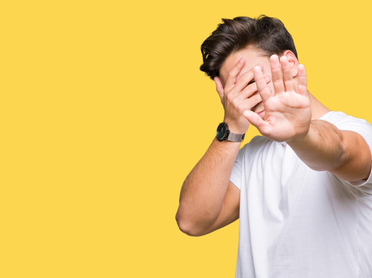 TikTokの「裸チャレンジ」、恋人の部屋に入ったら中にいたのは…