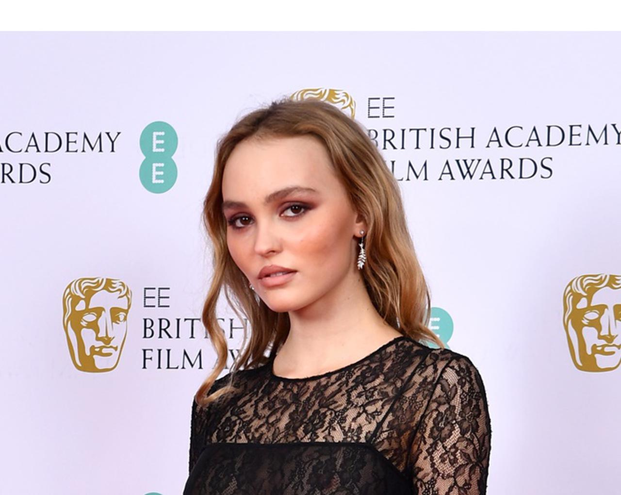 リリー・ローズ・デップ、18歳になった弟の誕生日をお祝いして貴重な写真を公開