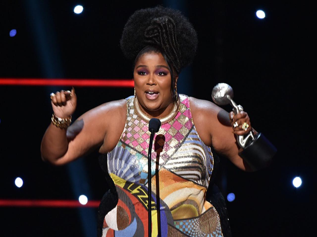 リゾが自主隔離のストレスで珍しく「弱気発言」、しかしその克服方法がさすが!