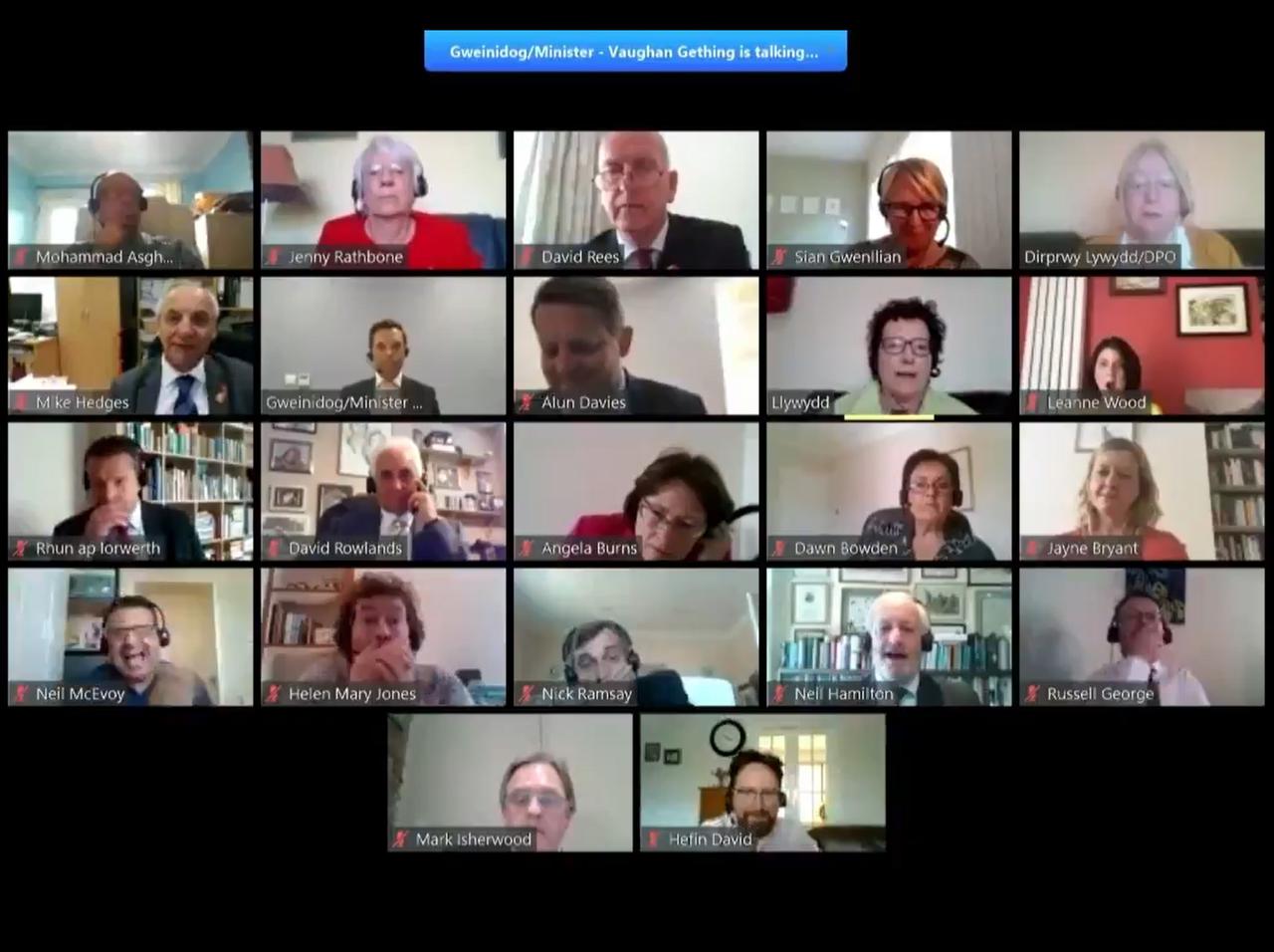 Zoom議会中にミュートし忘れ同僚の悪口丸聞こえ、各議員の「反応」に爆笑