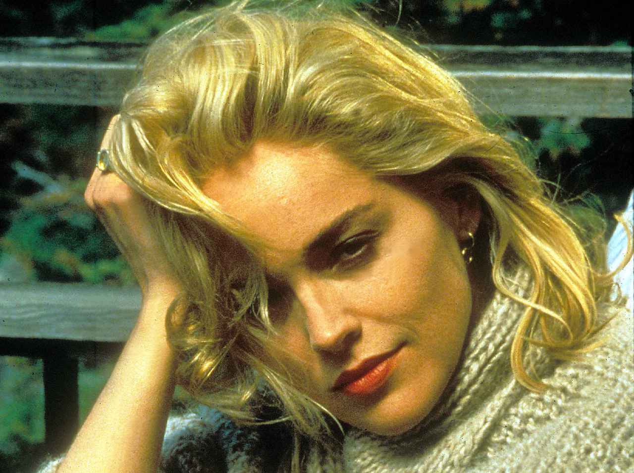 シャロン・ストーン、年上俳優に年寄りと言われた過去！映画界の女性軽視を語る