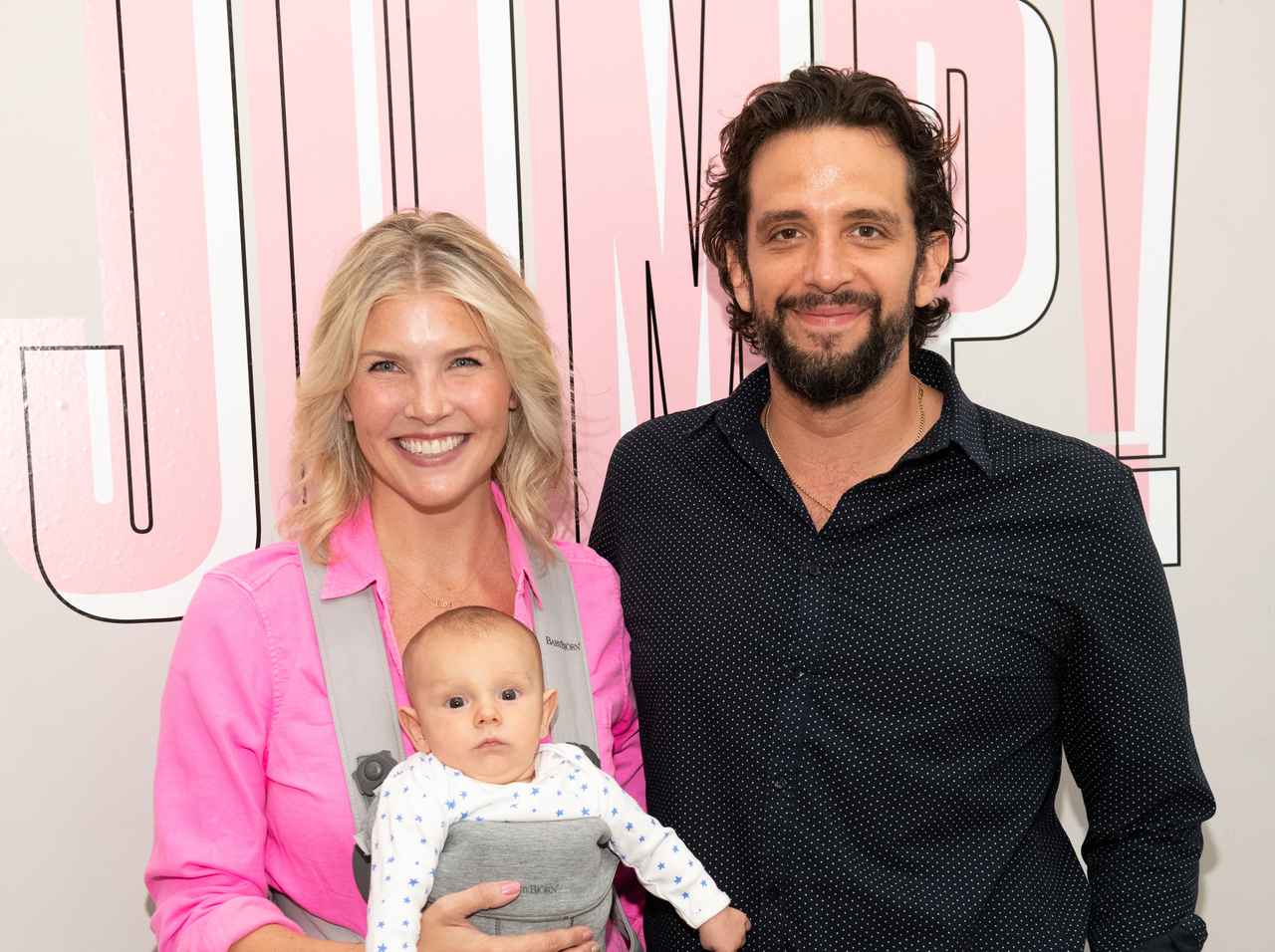 米ミュージカル俳優が新型コロナウイルスによって脚を切断