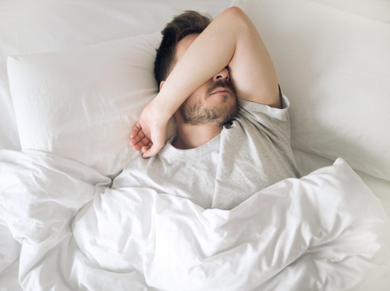 寝ているあいだに「呼吸困難」に陥った男性、その『原因』を聞いてなぜかほっこり