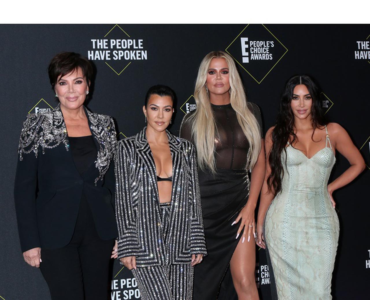 コートニー・カーダシアンが41歳に！カーダシアン家のお祝い方法が近所迷惑