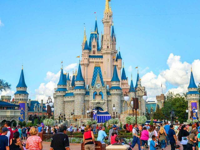 ディズニー、「園内限定のレア商品」が普通のスーパーで安売りされる事態にどよめき