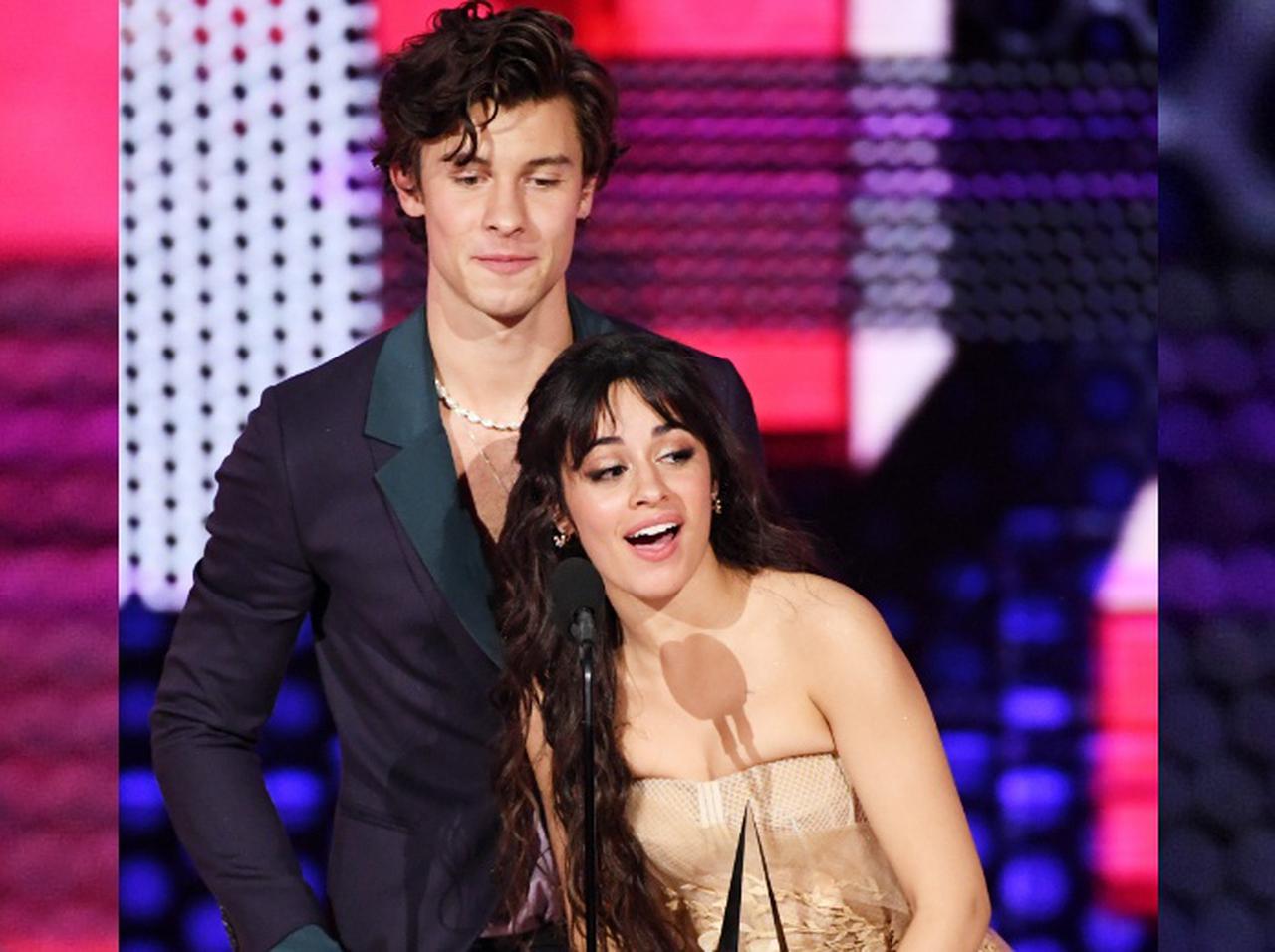 カミラ・カベロ、子供向けイベントで「強烈すぎる下ネタ」を口にしてファンが凍りつく