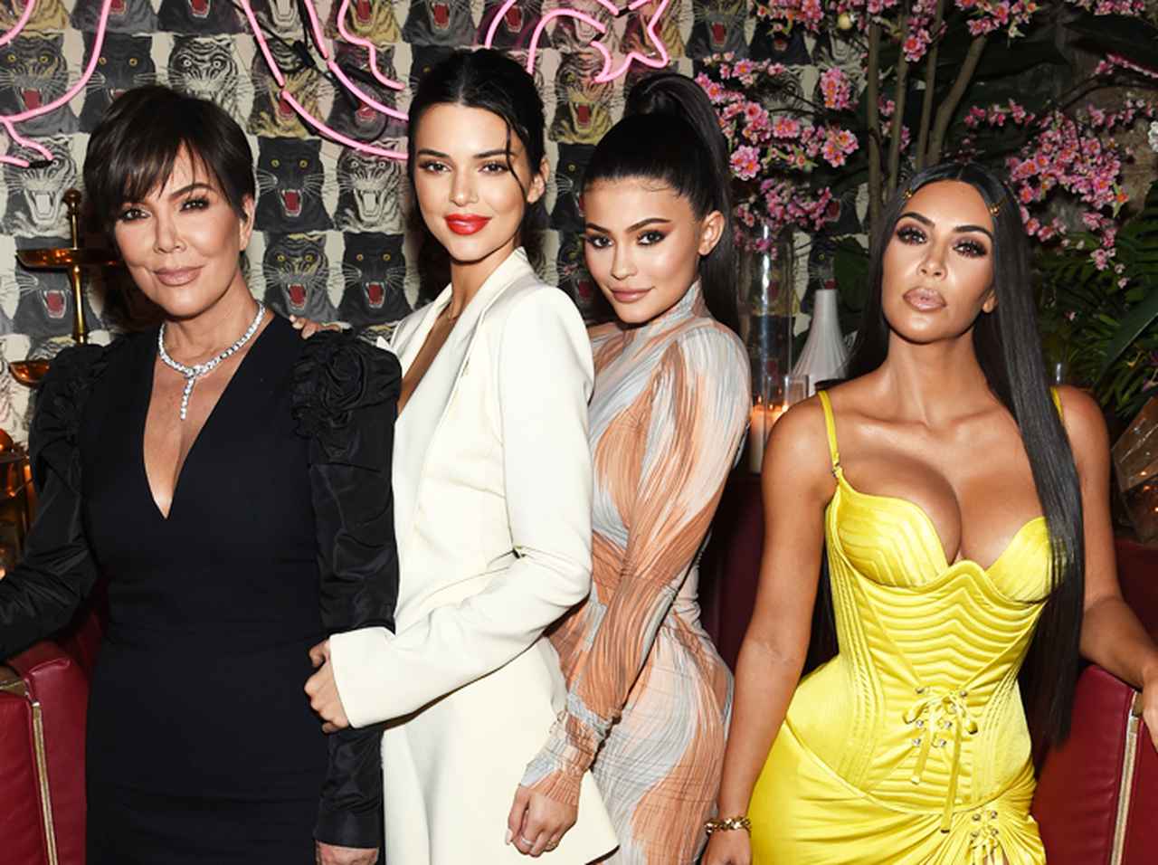 カーダシアン家、コロナ禍でも断固として「番組を撮影続ける方法」がヤバい！