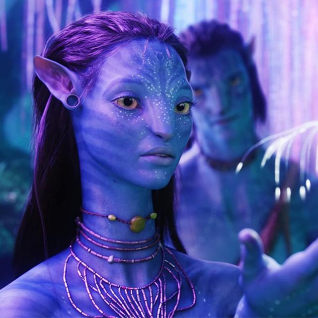『アバター』続編の舞台裏ショットが公開！キャストたちが「水槽」で和気あいあい