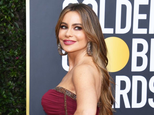 美魔女とはこのこと！47歳俳優、27歳姪との「美尻比べ」写真が見分けがつかない