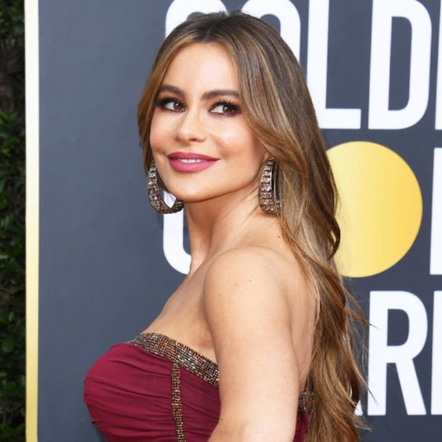 美魔女とはこのこと！47歳俳優、27歳姪との「美尻比べ」写真が見分けがつかない