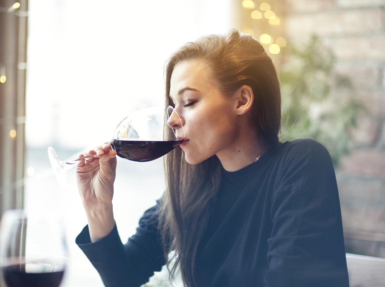 ダイエット中の飲酒はNG?専門家が明かした太らない飲み方