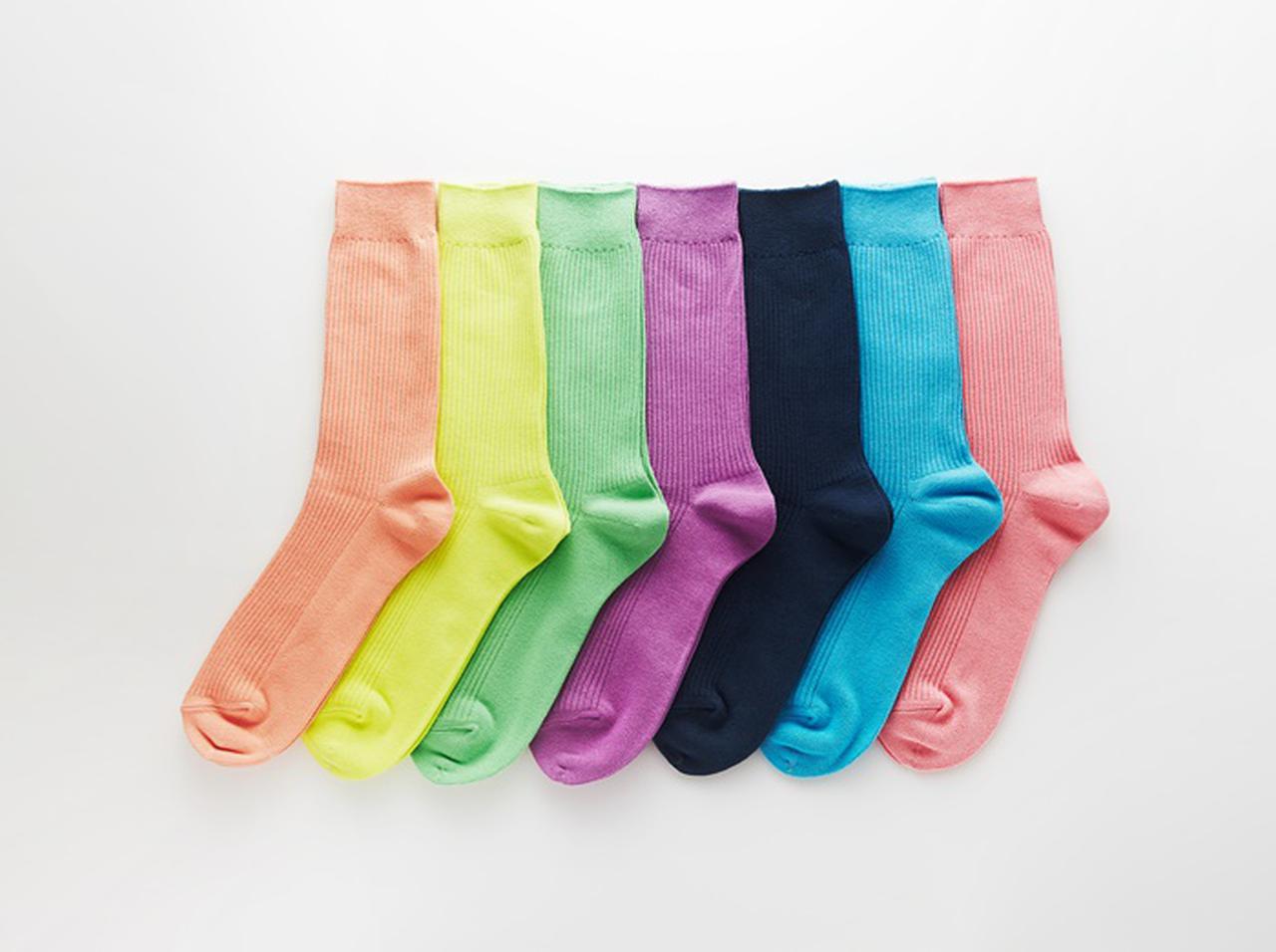 靴下に4回ハサミを入れるだけで出来る！簡単手作りマスクが斬新