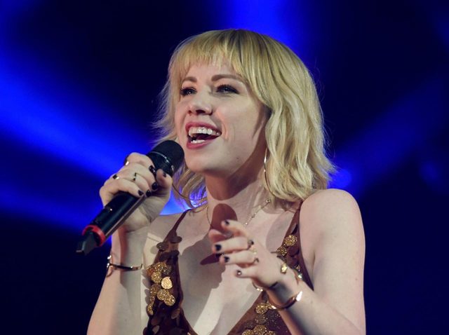 カーリー・レイ・ジェプセン、『デディケイティッド・サイドB』をサプライズリリース！